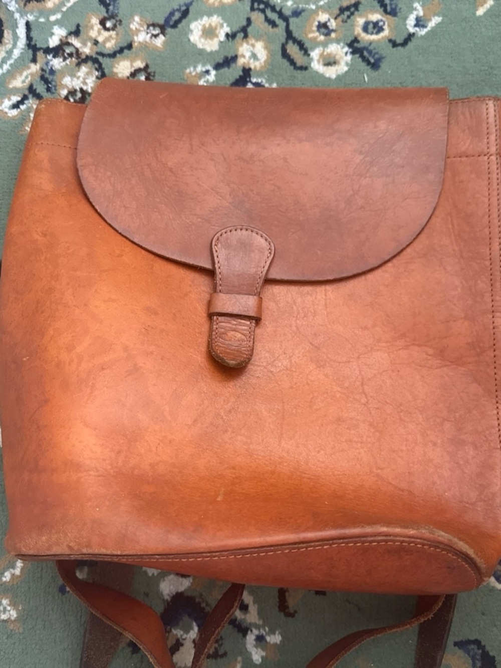 VINTAGE Classic Brown Leather Backpack - Timeless Carry
